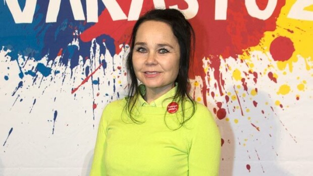 Samuli Edelmannille jyrähtänyt Outi Alanen jäi perinnöttömäksi: ”Aika kuluu poliisien ja asianajajien kanssa” Outi Alanen