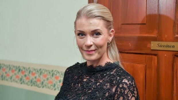 Salatut elämät -näyttelijä Monika Lindemanin lapset vaihtavat kieltä lennosta – 'Lapsilukumme on jo täynnä!' Monika Lindeman