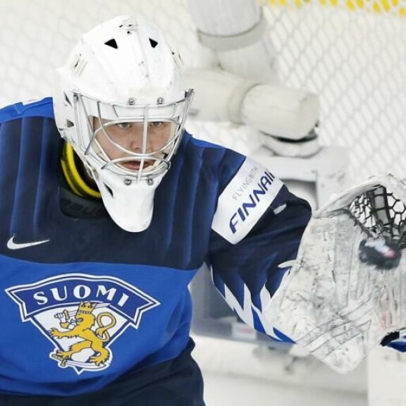 Tampereen Ilveksen Anni Keisala on paljon vartijana Pekingissä Naisleijonien maalinsuulla. Anni Keisala on paljon vartijana Pekingissä Naisleijonien maalinsuulla.