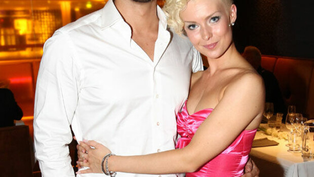 Tämän Hunksin kanssa tähtiopettaja Kia seurustelee - katso kuva! Tämän Hunksin kanssa tähtiopettaja Kia seurustelee - katso kuva!