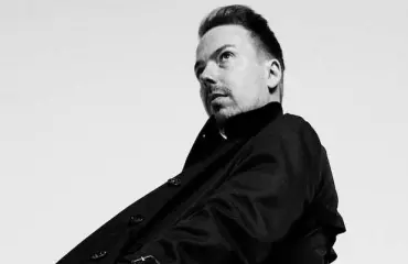 Tästä syystä Elias Hämäläinen katosi julkisuudesta 10 vuodeksi: "Nyt pääsen tekemään ja esittämään musiikkia, mitä haluan"