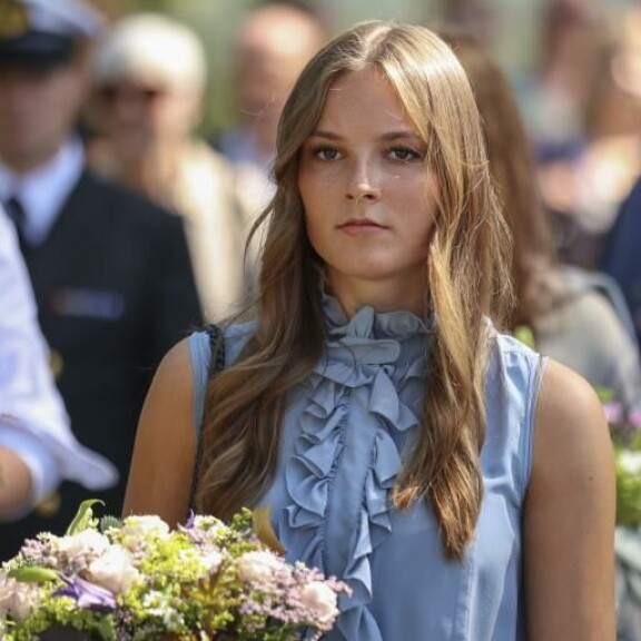 Ingrid Alexandra on kruununperimysjärjestyksessä toisena isänsä jälkeen. Ingrid