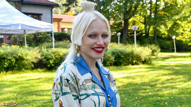 Julkkikset onnittelivat 40-vuotiasta Chisua – yksi kuva hämmentää: ”Kuin Nylon Beatin Jonna ja Erin” Chisu