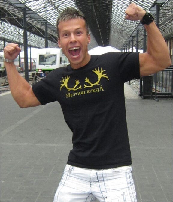 Monenlaisista uravalinnoista tunnettu Antti Kurhinen ei ehkä tahdokaan toimittajaksi.