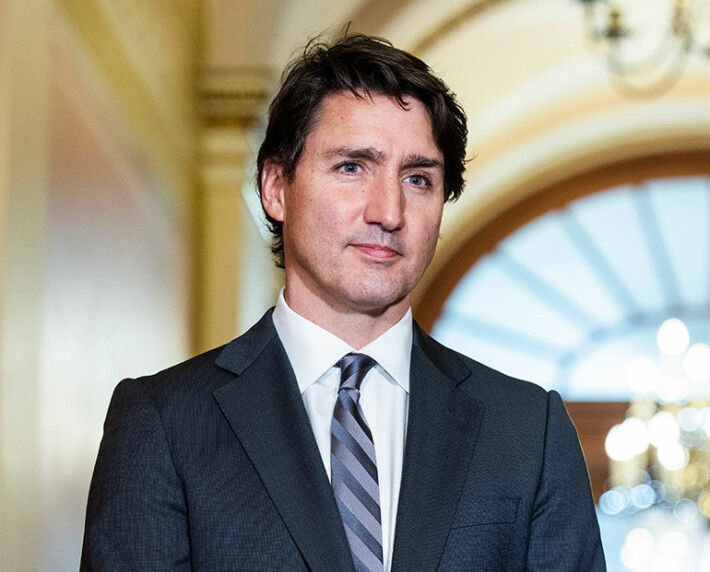 Onnea, Isac Elliot! Moni muukin julkkis juhlii synttäreitä jouluna: 'Kakun sijaan synttärifondue' Justin Trudeau