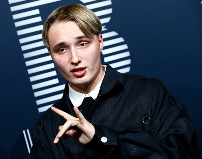 Onnea, Isac Elliot! Moni muukin julkkis juhlii synttäreitä jouluna: 'Kakun sijaan synttärifondue' Isac Elliot