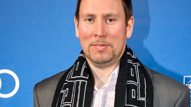 Arkistojen Aarre: Viidakon Ykä Paavo Arhinmäki riehui fudismatsissa - KUVAT! Arkistojen Aarre: Viidakon Ykä Paavo Arhinmäki riehui fudismatsissa - KUVAT!