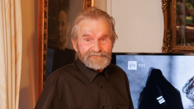 Sotasankari Hannes Tuovinen rintamamiesten kohtelusta: Turpiin tuli, jos kertoi olevansa veteraani Hannes Tuovinen