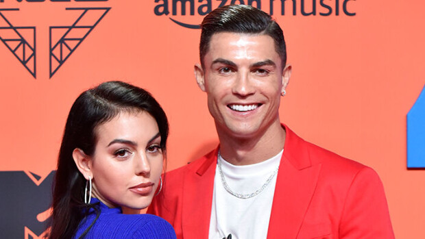 Cristiano Ronaldon mallipuoliso Georgina lomailee Suomen Lapissa - luulee olevansa Pohjoisnavalla georgina rodríguez, cristiano ronaldo