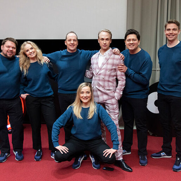 Maaria sanoo Putous-porukalla olevan hyvä yhteishenki. 14. kausi starttaa helmikuussa 2022. Putous kausi 14