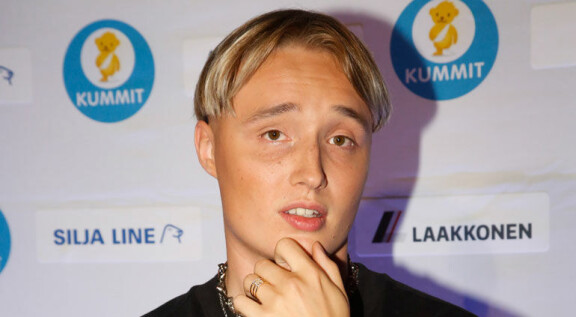 Tämän hetken tietojen mukaan Isac Elliot tulee esiintymään lauantai-iltana Himoksella.
