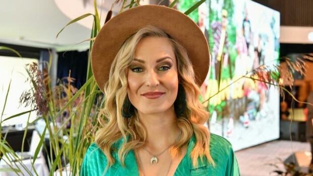 Pikkutulot! Jättihittejä loihtiva Mariska ei mässäile mammonallla - nän paljon Vain elämää -tähti tienaa Mariska