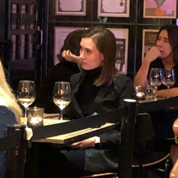 Sanna Marin on viihtynyt usein baareissa. Sanna Marin
