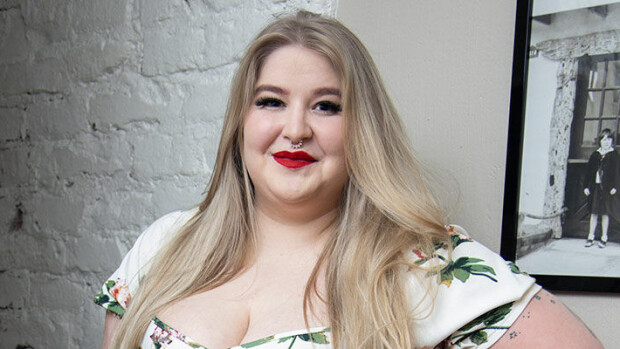 TIS-Anna kuvaa seksivideon naisen kanssa ja julkaisee sen netissä: 'En tekisi mitään ulostejuttuja' Anna Roininen