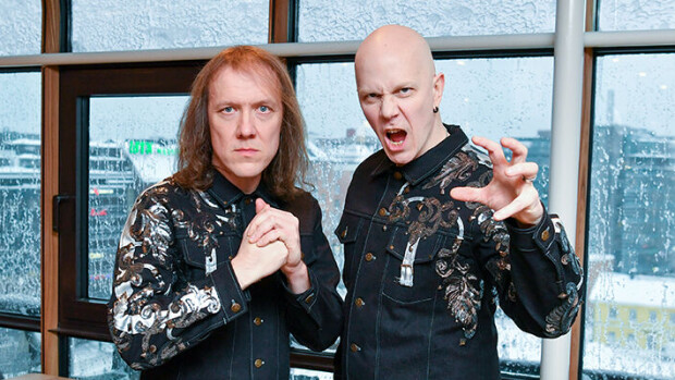 Tunnistaisitko?  Tältä Toni Wirtanen ja Sipe Santapukki näyttivät nuorina - vaaleat laineet herättävät ihastusta Apulanta