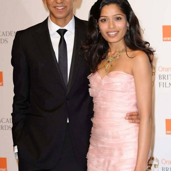 Slummien miljonääristä tuttu Freida Pinto sai vauvan Frienda Pinto