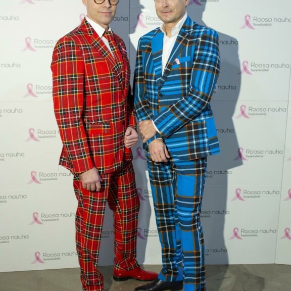 Vuosia Espanjassa asunut ja teknologiayhtiöissä työskennellyt Rami Alanko, 53, on nyt palannut musiikkisorvin ääreen. – Rakkaus biisien tekemiseen ja yhdessä soittamiseen on kytenyt koko ajan. Ei se ole mihinkään hävinnyt. Jussi ja Rami ovat niin sanotusti takaisin bisneksessä. Olemme olleet kavereita 1980-luvulta lähtien!