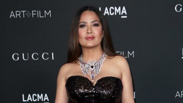Salma Hayek, 55, Seiskalle Eternals-elokuvan tekemisestä: Tämä mummo ei hajoa kesken taistelukohtauksen Salma Hayek