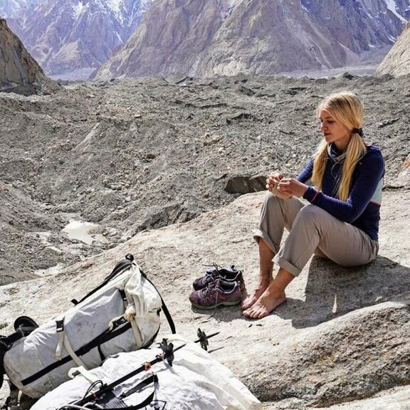 Lotta suunnittelee jo täydellä höyryllä uusien vuorten valloittamista. – Ensi vuodelle on tosi isoja suunnitelmia, hän vihjaa. Lotta suunnittelee jo täydellä höyryllä uusien vuorten valloittamista. – Ensi vuodelle on tosi isoja suunnitelmia, hän vihjaa.