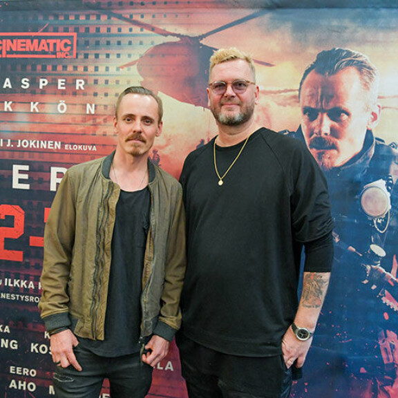 Elokuvaa tähdittää Jasper Pääkkönen. Alkuperäinen ohjaaja Antti J. Jokinen väistyi tuotannosta sairauslomalle muutaman kuvausviikon jälkeen. Antti J