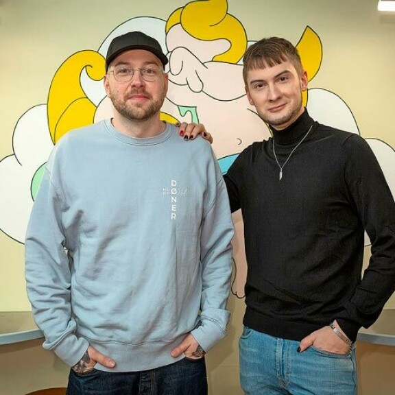 Seiskan reportterikin maistoi valmista tuotosta, ja kieltämättä perinteinen uunimakkara kalpenee sen rinnalla. Täyte on sopivan sinappinen ja tuhti. Seiskan reportterikin maistoi valmista tuotosta, ja kieltämättä perinteinen uunimakkara kalpenee sen rinnalla. Täyte on sopivan sinappinen ja tuhti.