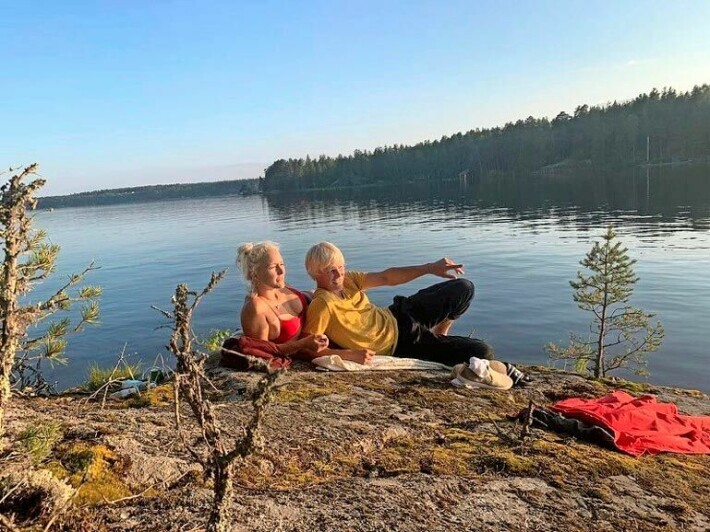 Helmeri Pirinen ja Anu Puumalainen ehtivät kiireistä huolimattta lomailla viime kesänä.
