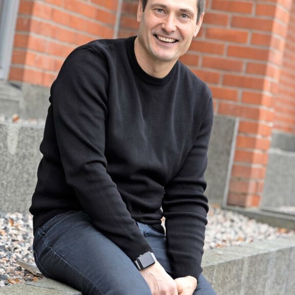 Viikon Kääk!-juorut: Kohupotkut saanut Tytti Yli-Viikari ärsytti luurikäytöksellään Tomi Markkola