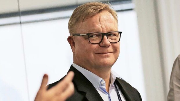 Salattu miljoonaomaisuus Sveitsissä – Uros-pomo Jyrki Hallikaisen ökyelämä paljastui Jyrki Hallikainen