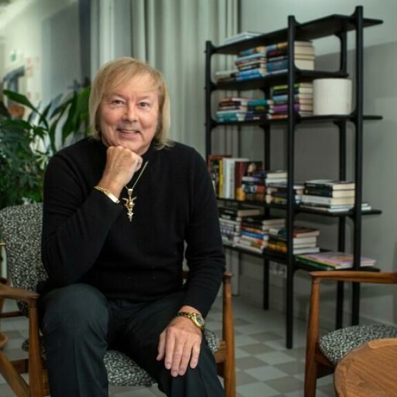 Danny iloitsi kirjajulkkareissa siitä, että voi yhä tehdä rakastamaansa työtä. Danny, Ilkka Lipsanen