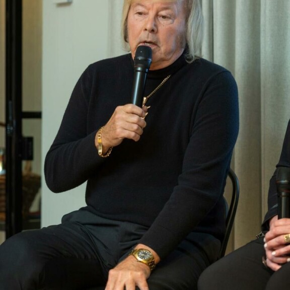 Danny olisi halunnut oman turvattoman lapsuuden sijaan nauttia perhe-elämästä. Vanhempien ero on ollut iso kipukohta. Danny, Ilkka Lipsanen