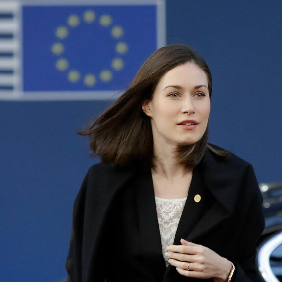 Oho! Tarkkasilmäisimmät ihmettelevät: Missä on pääministeri Sanna Marinin vihkisormus? Sanna Marin