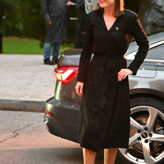 Oho! Tarkkasilmäisimmät ihmettelevät: Missä on pääministeri Sanna Marinin vihkisormus? Sanna Marin