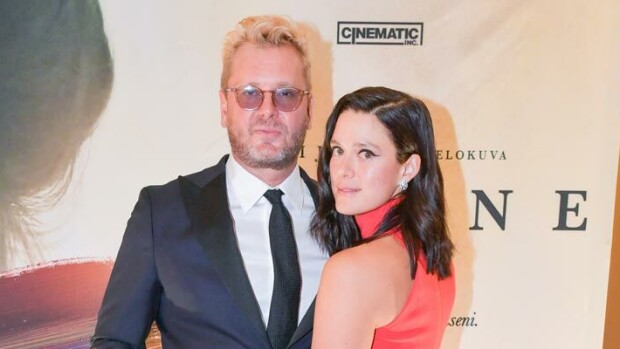 Jättivoitto asuntokaupoilla! Krista Kosonen ja Antti Jokinen muuttivat evakkoon Antti Jokinen ja Krista Kosonen