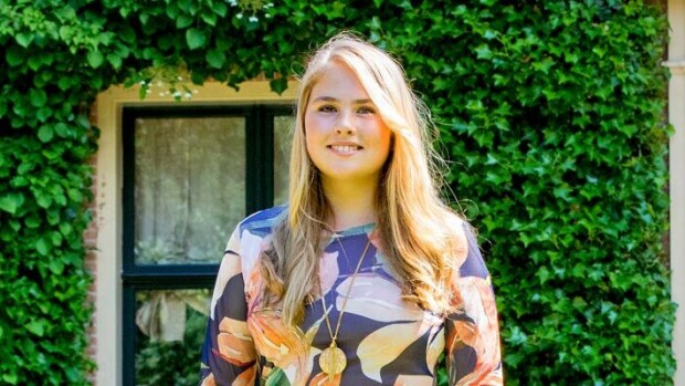 Hollannin kruununprinsessa Catharina-Amalia täysi-ikäistyy – parlamentti vatvoo tulevan kuningattaren seksuaalisuutta Catharina-Amalia