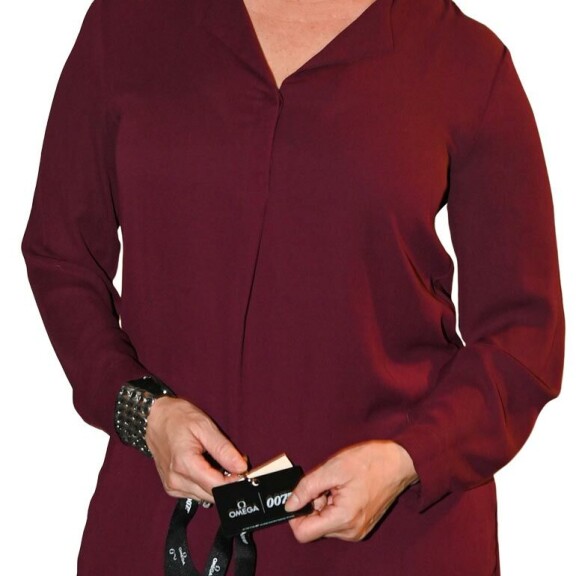 Viikon Kääk!-juorut: Seksijuontaja Ina Mikkola signeerasi Seiskoja! Wanda Dubiel