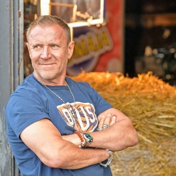 Renny Harlin menetti miljoonia. Renny Harlin menetti miljoonia.