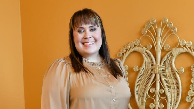 Salatut elämät -tähti Hanna Kinnunen jakaa kotityöt: En hoida raksahommia! Hanna Kinnunen