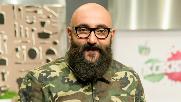 Ali Jahangiri innostui karaokesta – video!