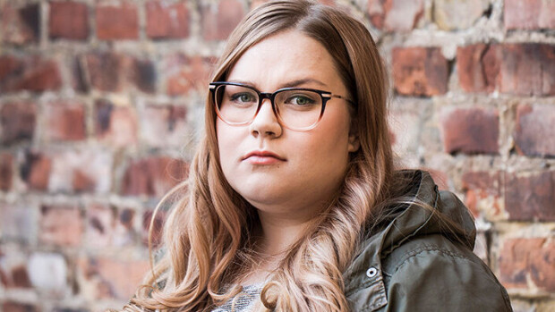 Tässä on supersuositun Jäljillä-podcastin juontaja Tilda Laaksonen - hurahti murhiin jo pikkutyttönä: 'Ahmin kaikki rikosuutiset' Tilda Laaksonen