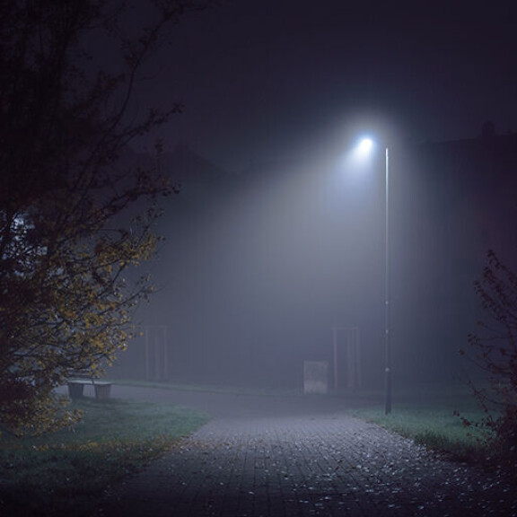 Tilda ajattelee true crimen suosion piilevän siinä, että tarinat pääsee kokemaan turvallisesti kotisohvallaan. - On aivan luonnollista, että on kiinnostunut kaikenlaisesta uhkaavasta ja pahasta. Pimeys