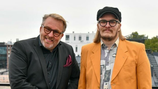 Debyyttialbumin julkaissut Joel Hallikaisen Eeli-poika: Isän julkisuutta en koe taakkana Joel ja Eeli Hallikainen