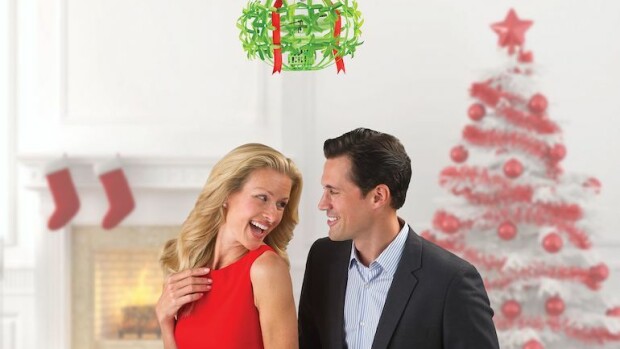 Seksiasiantuntijat vinkkaavat: Näin seksiä voi harrastaa jouluna, sukulaisten katon allakin! Joulunakin voi olla vipinää.