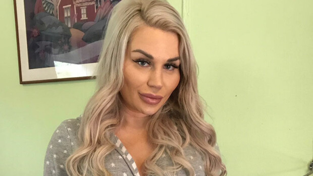 Näin Sofia Immosen yli 10 000 euron sukupuolenkorjausleikkaus sujui: ”En tuntenut jalkojani leikkauksen jälkeen” – kieltäytyi silti pyörätuolista! Sofia Immonen toipuu leikkauksesta.