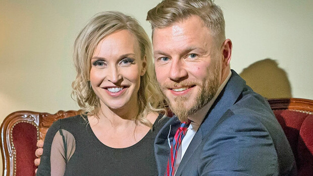 Jutta Gustafsberg paljasti vaihtaneensa sukunimensä – hänestä ei tullutkaan Rouvinen! Jutta ja Juha Larmi