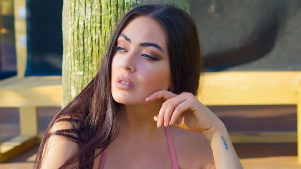 Barcelonan kuuluisat taskuvarkaat eivät pärjää Playboy-kaunotar Jessica Ruokolalle: Olen pitkä ja kovaääninen! Jessica Ruokola