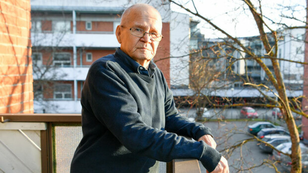 ”Maksoin yhdestä illasta 20 vuotta turhaan!” Väärä isyystuomio vei Raimon vuosikausiksi ulosottokierteeseen - ei saa elatusmaksuja takaisin! Raimo Kupiainen maksoi elatusapua turhaan.