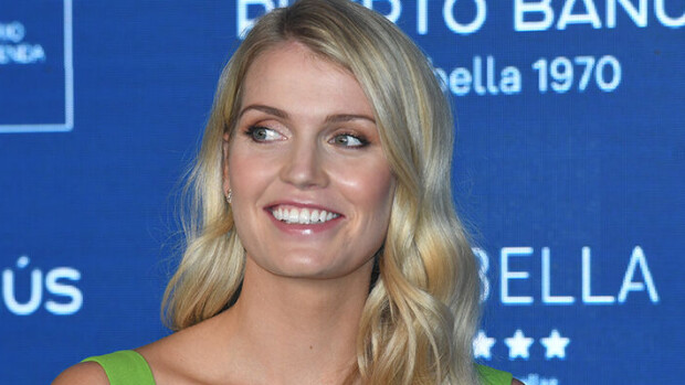 Prinsessa Dianan veljentytär Kitty Spencer, 30, meni naimisiin 62-vuotiaan miljonäärin kanssa - upeat hääkuvat Kitty Spencer