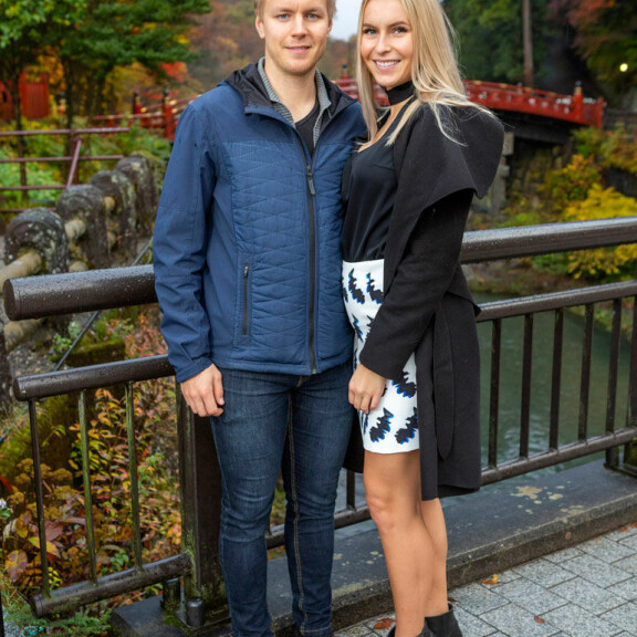 Alina ja Joonas säästävät yhteiseen asuntoon. Alina ja Joonas säästävät yhteiseen asuntoon.