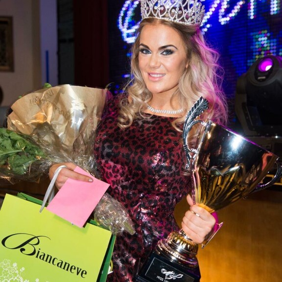 Rosanna voitti Miss Helsinki -kilpailun vuonna 2015. Hän on pyörittänyt kisoja vuodesta 2018. Rosanna voitti Miss Helsinki -kilpailun vuonna 2015. Hän on pyörittänyt kisoja vuodesta 2018.