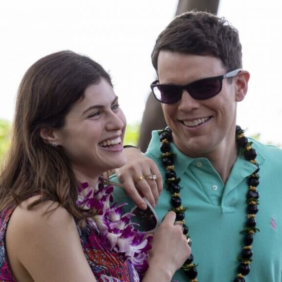 Jake Lacy näyttelee sarjassa Shane Pattonia. Alexandra Daddario nähdään hänen vaimonaan. HBO NORDIC